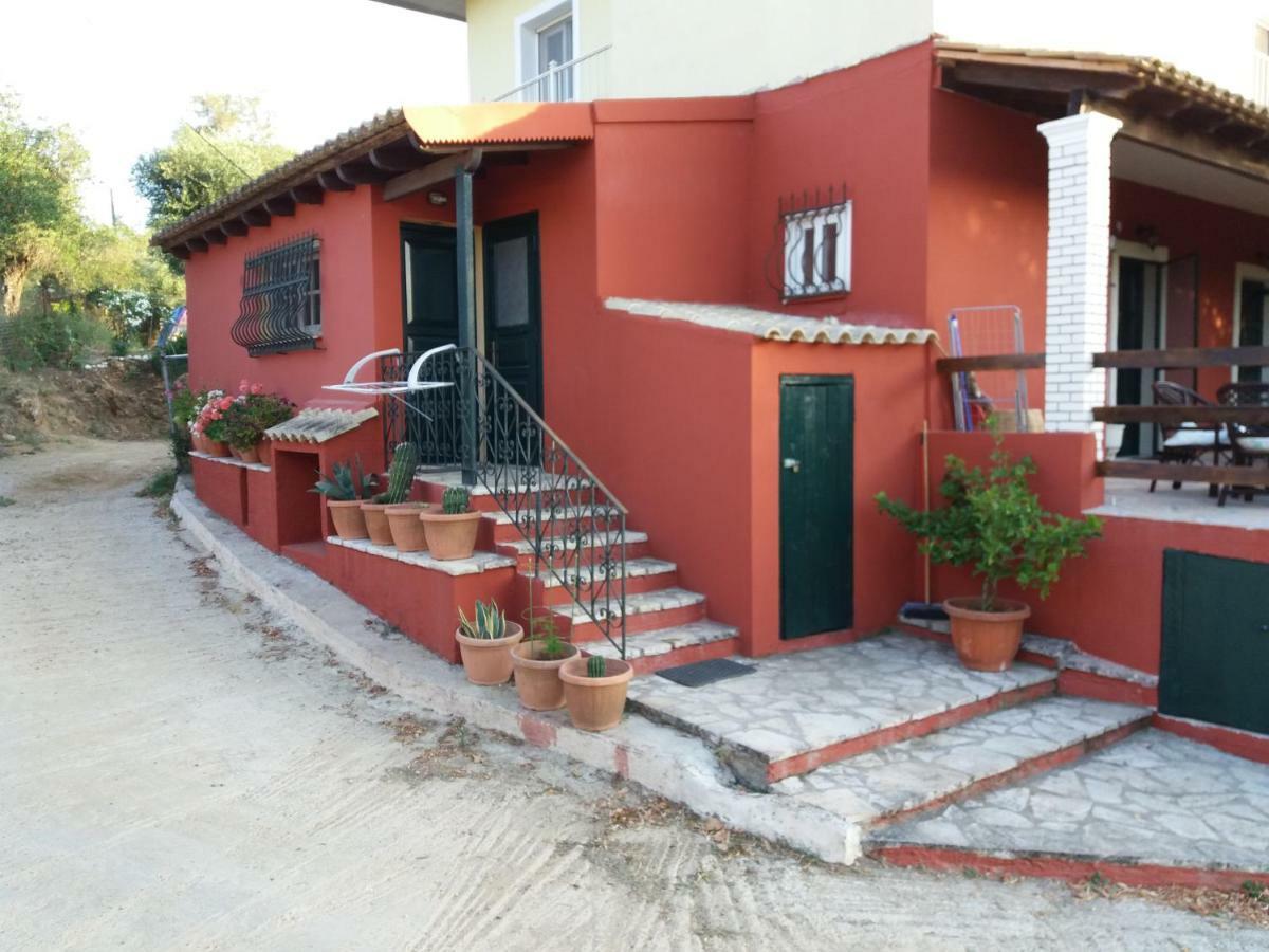 Гостевой дом House In The Country Vatos Экстерьер фото